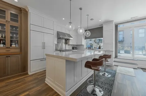 419 West Grand Avenue Chicago IL 60654