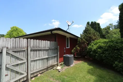 6300 Weathervane Lane Machesney Park IL 61115