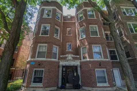 7648 North Greenview Avenue Chicago IL 60626