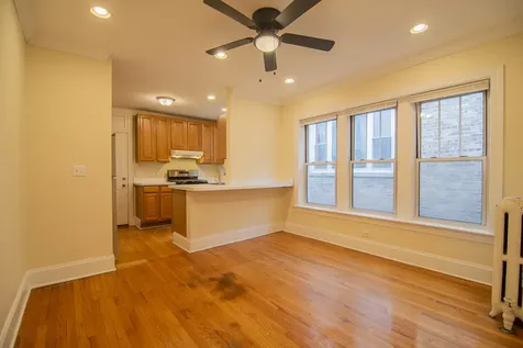 7648 North Greenview Avenue Chicago IL 60626