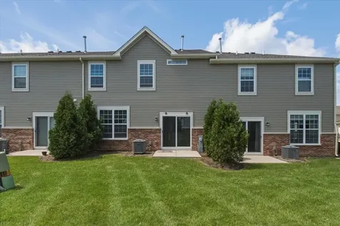 2050 Pembridge Lane Joliet IL 60431