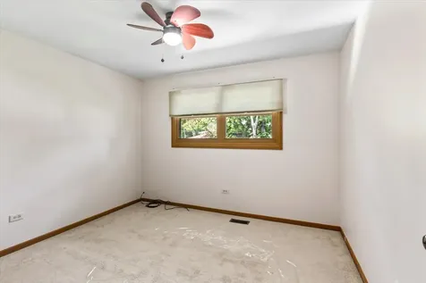 5532 129TH Street Crestwood IL 60418