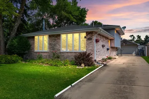 5532 129TH Street Crestwood IL 60418
