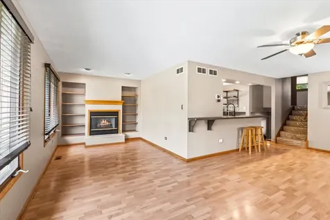 5532 129TH Street Crestwood IL 60418