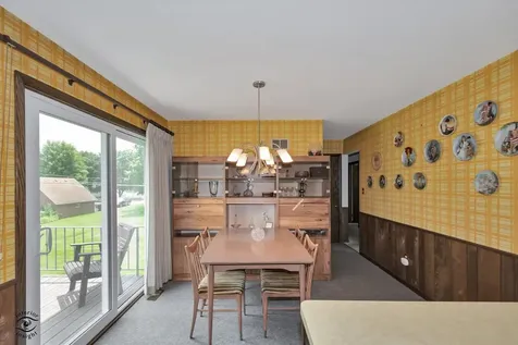 713 Oak Park Avenue Beecher IL 60401