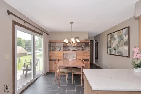 713 Oak Park Avenue Beecher IL 60401