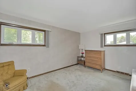 713 Oak Park Avenue Beecher IL 60401