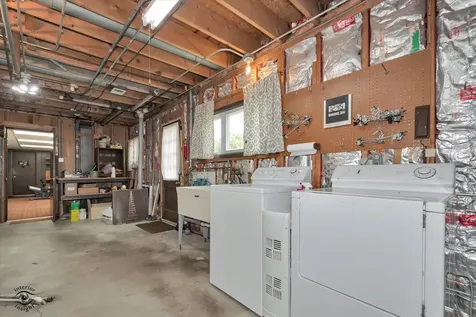 713 Oak Park Avenue Beecher IL 60401