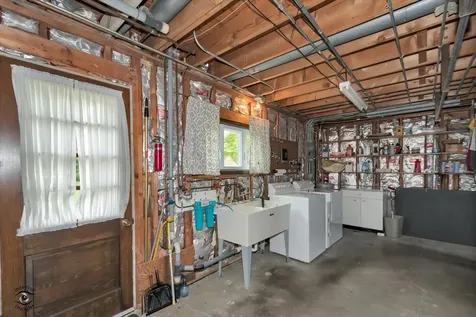 713 Oak Park Avenue Beecher IL 60401