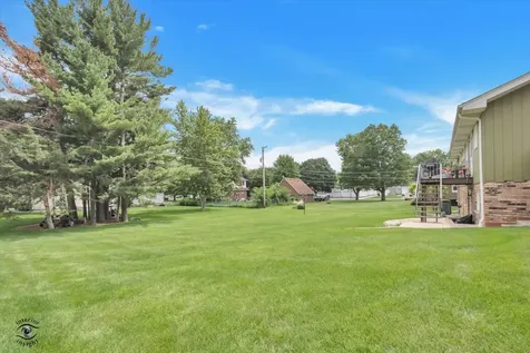 713 Oak Park Avenue Beecher IL 60401