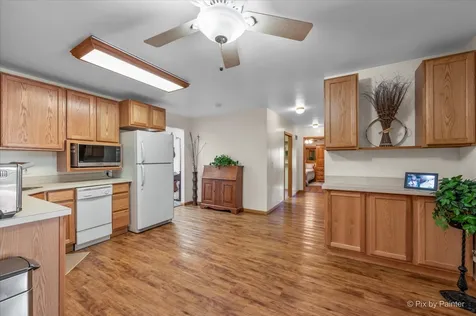 152 Jacquelyn Drive Bensenville IL 60106