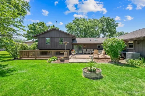152 Jacquelyn Drive Bensenville IL 60106