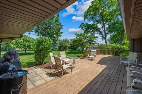 152 Jacquelyn Drive Bensenville IL 60106