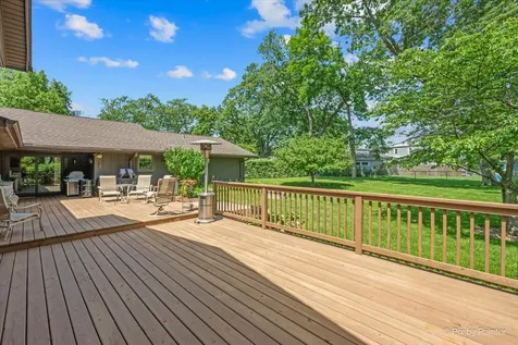 152 Jacquelyn Drive Bensenville IL 60106