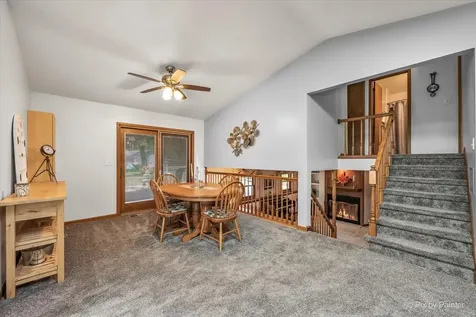 152 Jacquelyn Drive Bensenville IL 60106