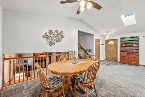 152 Jacquelyn Drive Bensenville IL 60106