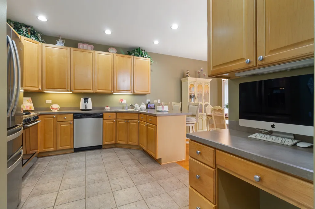 9237 Waterfall Glen Boulevard Darien IL 60561