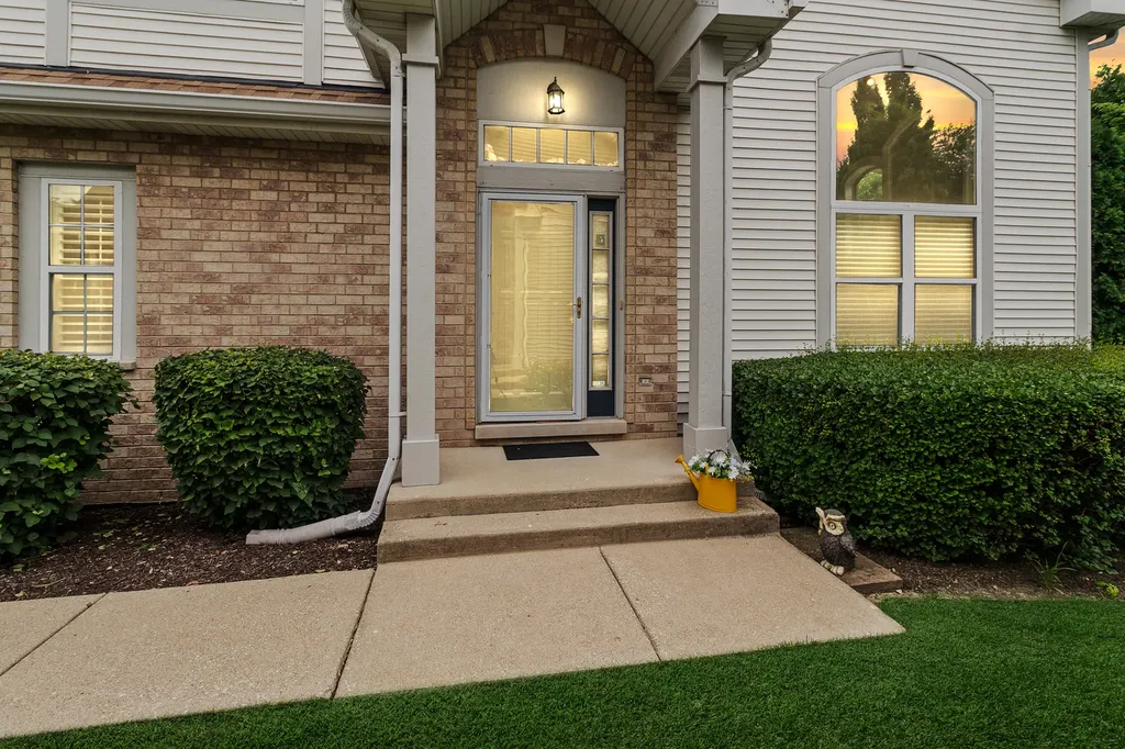 9237 Waterfall Glen Boulevard Darien IL 60561
