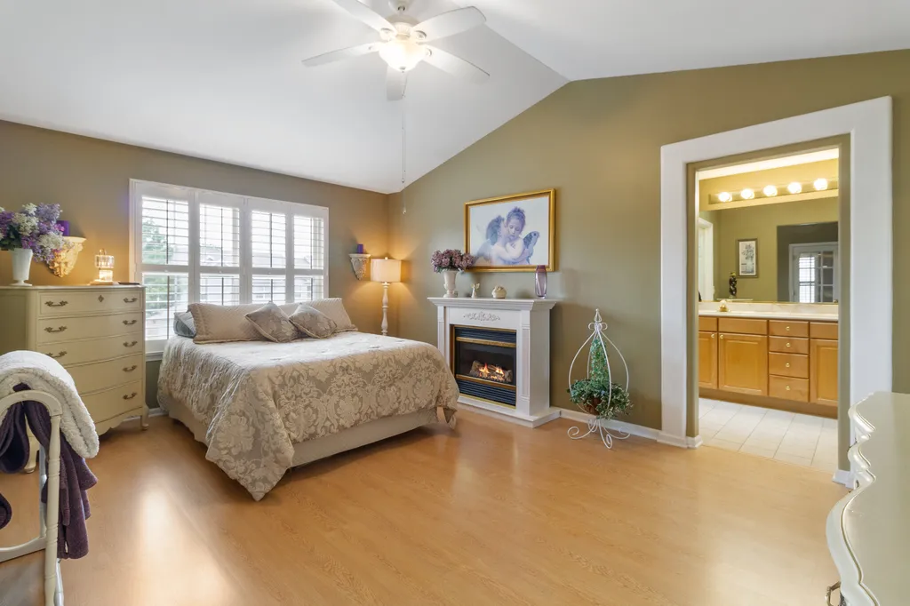 9237 Waterfall Glen Boulevard Darien IL 60561