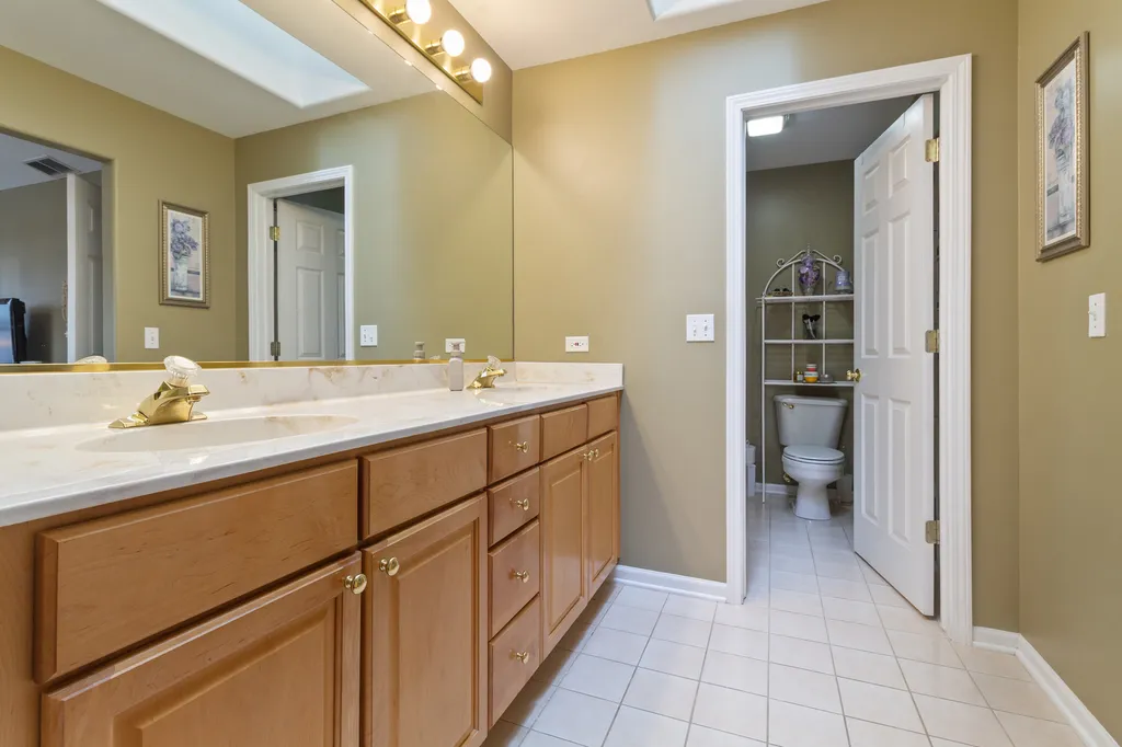 9237 Waterfall Glen Boulevard Darien IL 60561