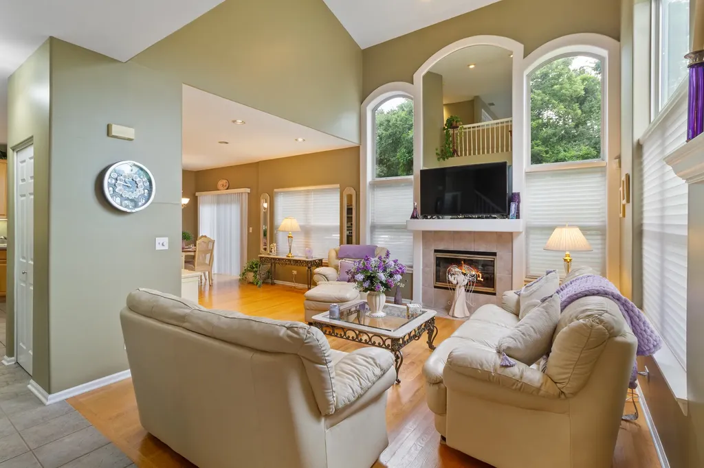 9237 Waterfall Glen Boulevard Darien IL 60561