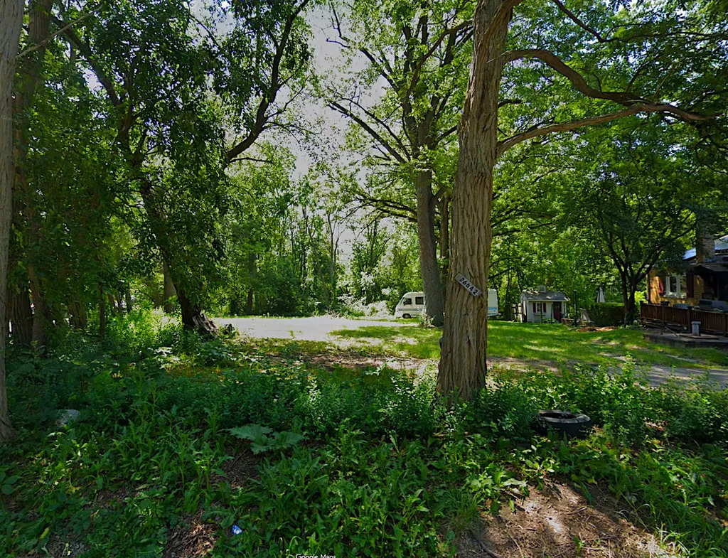26642 North Il Route 83 Mundelein IL 60060