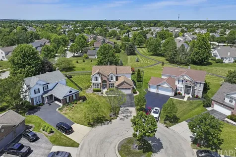 10 Hithergreen Court Algonquin IL 60102