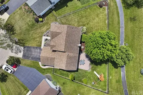 10 Hithergreen Court Algonquin IL 60102