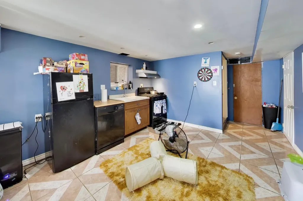 4202 North Sacramento Avenue Chicago IL 60618