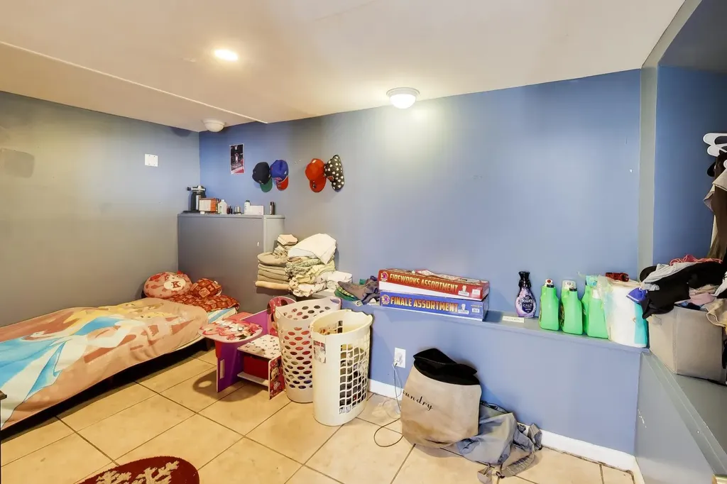 4202 North Sacramento Avenue Chicago IL 60618