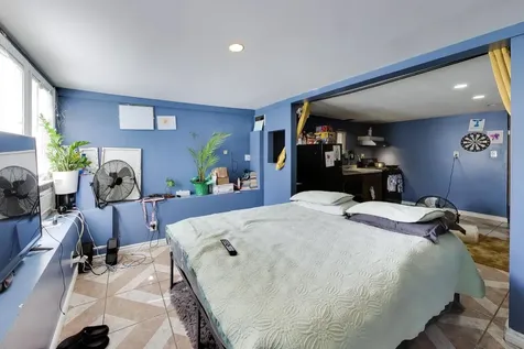 4202 North Sacramento Avenue Chicago IL 60618