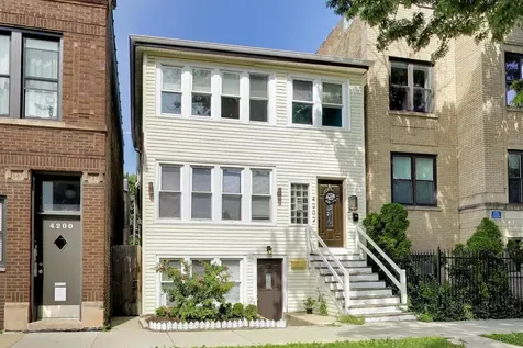 4202 North Sacramento Avenue Chicago IL 60618