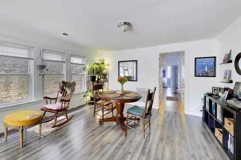 4202 North Sacramento Avenue Chicago IL 60618
