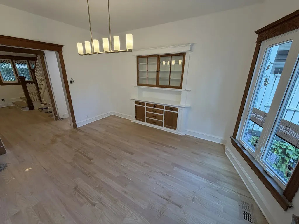 1448 West Glenlake Avenue Chicago IL 60660