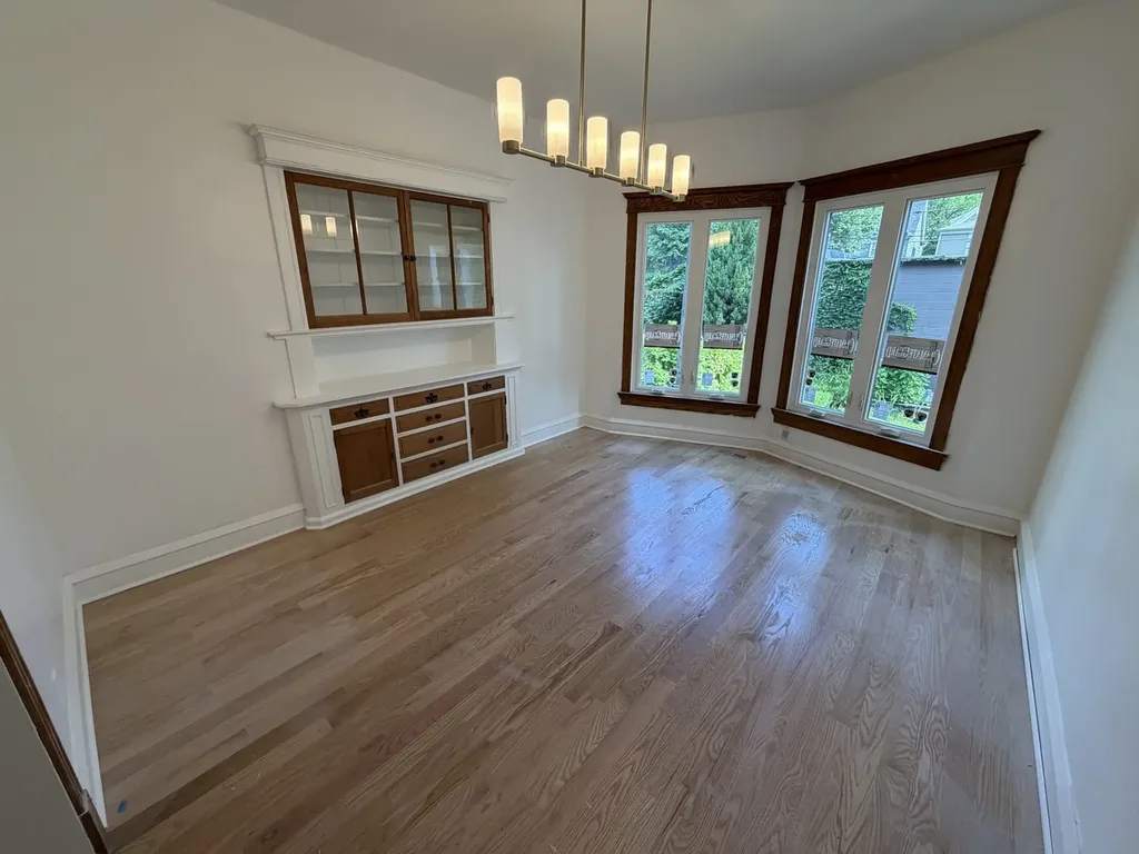 1448 West Glenlake Avenue Chicago IL 60660