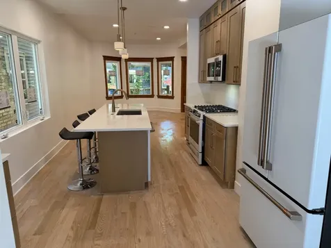 1448 West Glenlake Avenue Chicago IL 60660