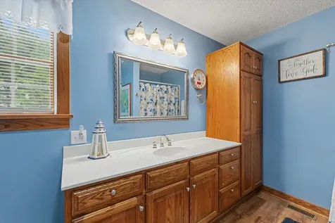 530 North County Road 2560 Road Newman IL 61942