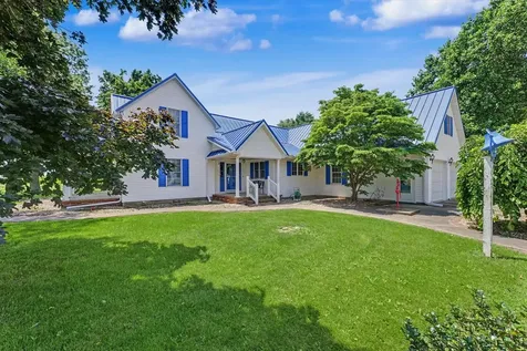 530 North County Road 2560 Road Newman IL 61942