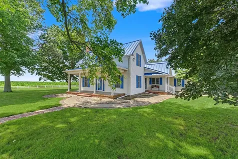 530 North County Road 2560 Road Newman IL 61942