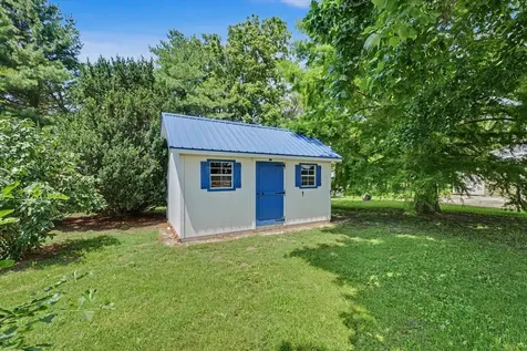 530 North County Road 2560 Road Newman IL 61942