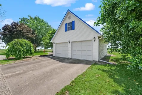 530 North County Road 2560 Road Newman IL 61942