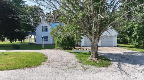 530 North County Road 2560 Road Newman IL 61942