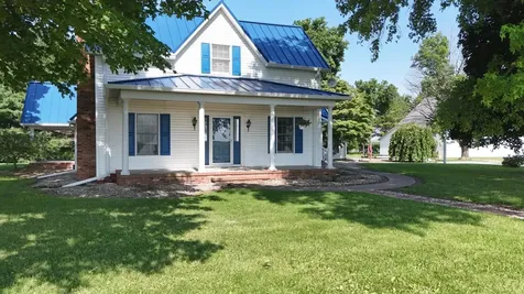 530 North County Road 2560 Road Newman IL 61942