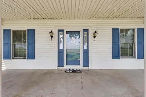 530 North County Road 2560 Road Newman IL 61942