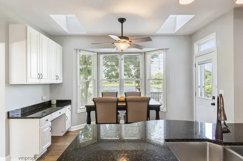 1724 Dorchester Court Mundelein IL 60060