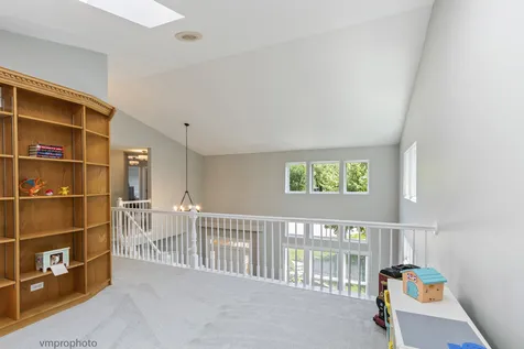 1724 Dorchester Court Mundelein IL 60060