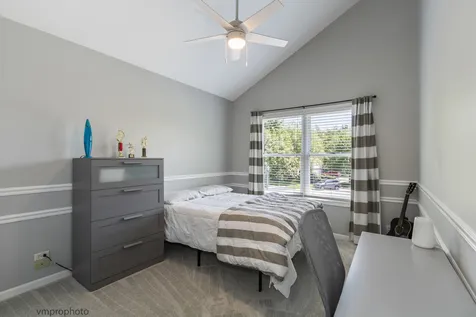 1724 Dorchester Court Mundelein IL 60060