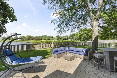 1724 Dorchester Court Mundelein IL 60060