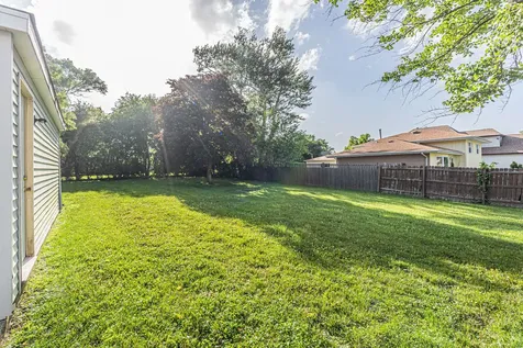 8820 Palisades Road Burr Ridge IL 60527