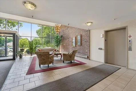 3030 Pheasant Creek Drive Northbrook IL 60062